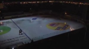 Крутые спецэффекты во время  хоккейного матча