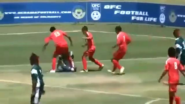 Бей его, пока судья не смотрит смотреть онлайн