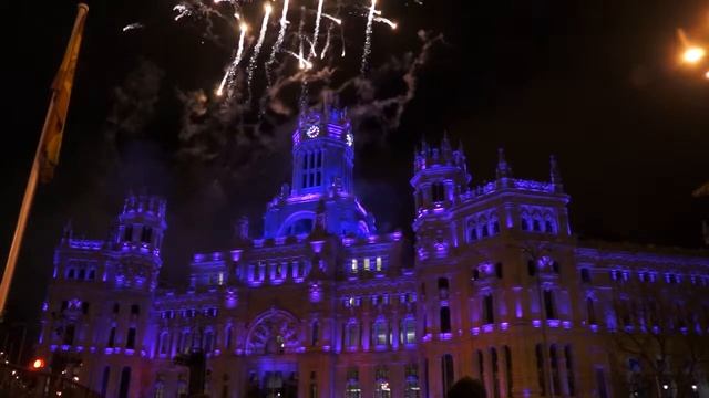 Поющий салют в Мадриде смотреть онлайн