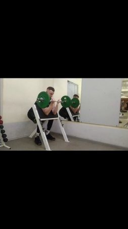 Бицепс в скамье Скотта TrainingFactory00