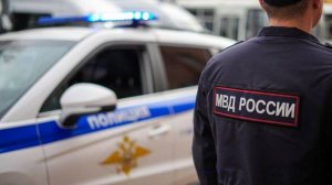 Толпа цыган своровала еду после Пасхи с кладбища и напала на полицейских