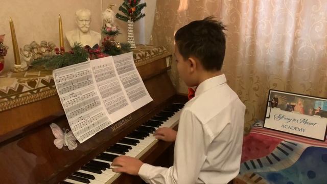SOFT MOZART Winter Recital 2023-2024 Ivan (10) plays: Чайковский П.И. Арабский танец  ("Щелкунчик")