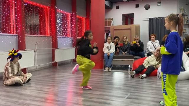 Арина Чиркова vs Диана Цой  juniors pro  new year home battle 2021-2022