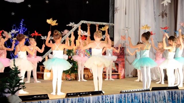 Хореографическая группа "Звёздочки" - "Цветочки" 07 01 2020 смотреть онлайн