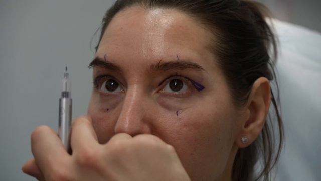 ШОКИРУЮЩИЕ КАДРЫ! Как становятся моложе на 15 лет?