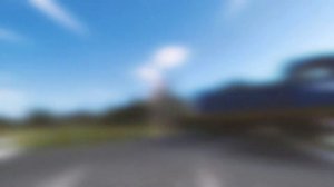 Халк остановил тепловоз, грузовой поезд на переезде