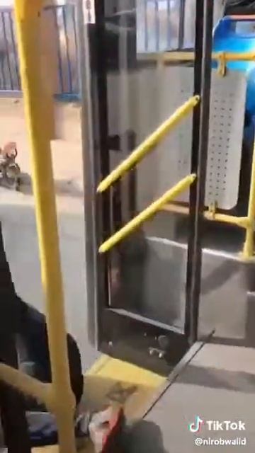 Прикол в автобусе смотреть онлайн