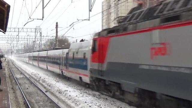 "С опозданием на 10 минут от графика! ЭП20-011 со скоростным поездом "Стриж" №708