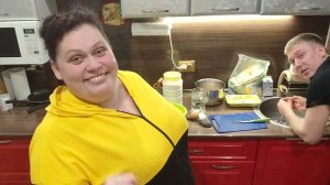 Маринуем желудочки) Купили разной рыбки на стол) Нам привезли мебель)