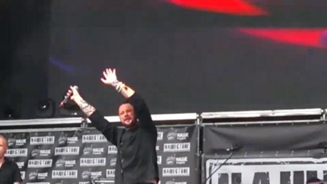 Пилот - Мама отрывок live Нашествие 2014 05.07.2014