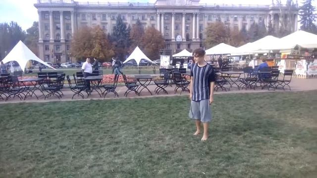 Трикинг на газоне №2 смотреть онлайн