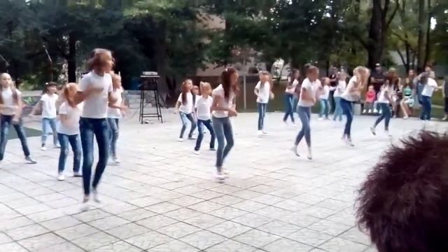 Хип хоп очень просто смотреть онлайн