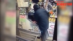 Курянин напал на продавца с ножом