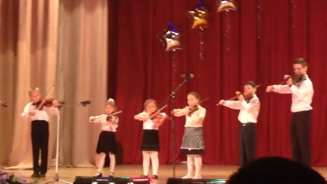 Колыбельная из кф Цирк под руководством Сероглазовой О.С. в ДК Свердлова 27.12.14 смотреть онлайн