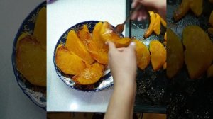 Просто возьмите тыкву и посыпьте сахаром!