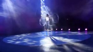 Цирковой номер с хула-хупами на праздник от агентства «Империя Шоу» +7 (495) 6-629-630