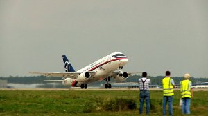Sukhoi Superjet 100 - взлёт,посадка