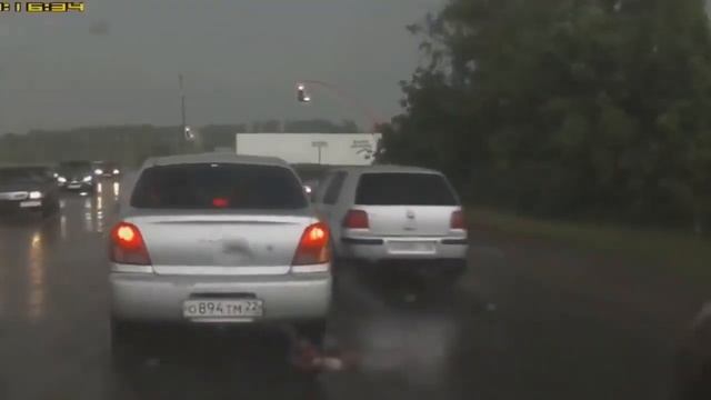 Смешные моменты на дорогах//Смех до слез//Арабский дрифт//Funny moments on the road смотреть онлайн