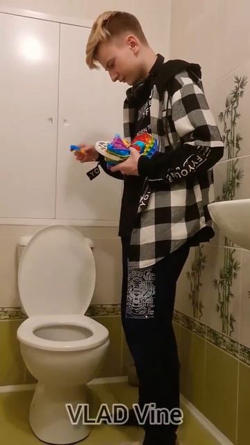 ВСЕ ПОП ИТ СМЫЛ В УНИТАЗЕ🚽 #shorts