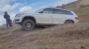 Кодиак бездорожье взял горку