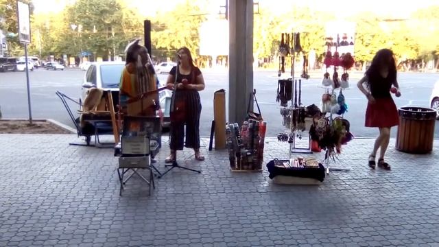 Индейцы в Ереване смотреть онлайн