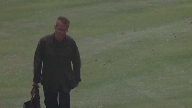 С меня хватит!/Falling Down (1993) сцена с игроками в гольф смотреть онлайн