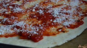 Пицца с кабачком и креветками