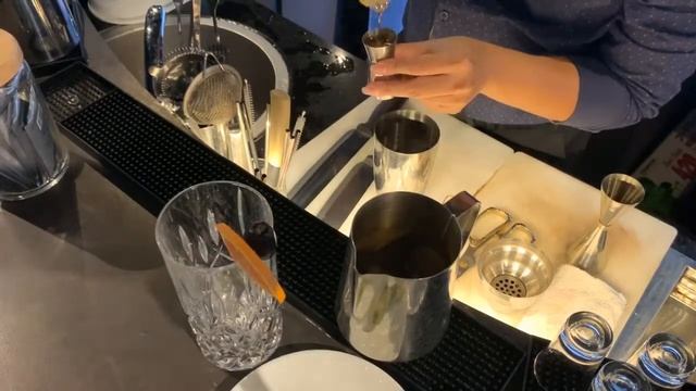 Cách Pha Chế Cocktail Cherry Lady Cho Phái Nữ | Authentic Lounge смотреть онлайн