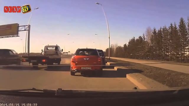 ПРИКОЛЫ НА ДОРОГЕ 2016 РУССКИЕ ЗА РУЛЁМ #2 смотреть онлайн