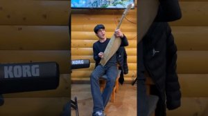 Гусейн Амирханов пародирует Синдикова. Аварская на пандуре.