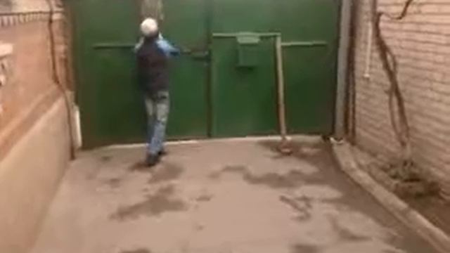 Баскетбол или футбол Выпуск№2(два мяча)