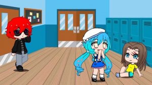 Я шут я арлекин