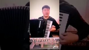 Китаец поёт татарскую песню