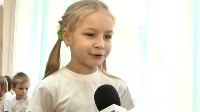 Зареченские дошкольники соревновались в умении бросать мяч в кольцо смотреть онлайн