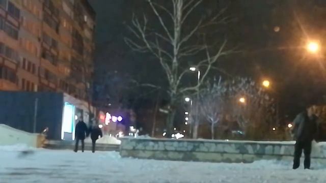 Приколы с алкаша ми. алкаголик возле пятёрочка. смотреть онлайн