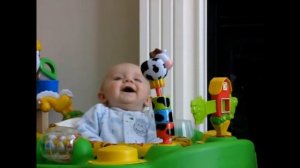 прикол)Малыш испугался