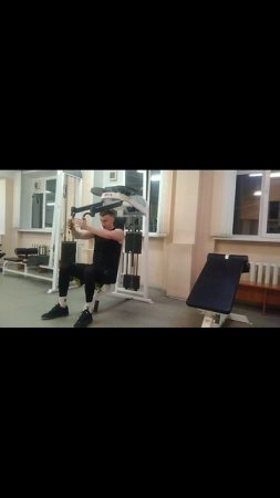 Сведения на грудь в тренажёре TrainingFactory00