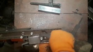 Станок для нарезки шипов,на торцах веток для их соединения, своими руками