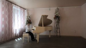 Михальчук Дарина, ДШИ № 57 г. Осинники П.И. Чайковский "Апрель. Подснежник" из цикла "Времена года"