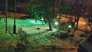 Установка RGB разноцветных прожекторов во двор.