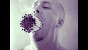 D.masta салютует солдатам с улиц...