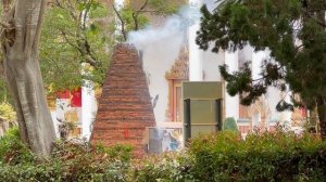 ГУЛЯЕМ ПО ХРАМУ В ТАИЛАНДУ