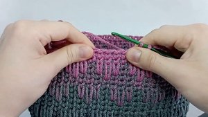 Ровные галочки крючком из полиэфирного шнура.