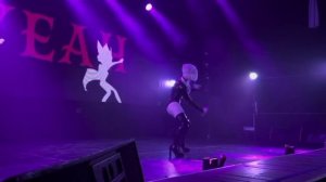 POISON "я вдыхаю твой яд" Angel Dust дефиле Hazbin Hotel cosplay