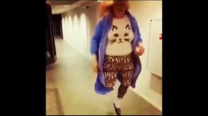 Потеряла юбку  смешно