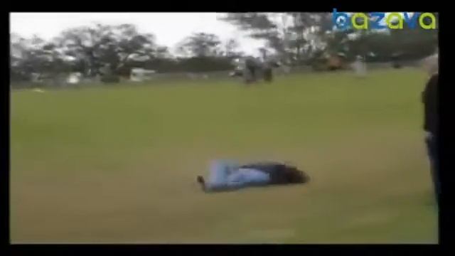 Приколы 2015 Алкаш завалил телку на дороге и другие приколы 2015 смотреть онлайн