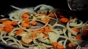 Cвинина с овощами и яичной лапшой