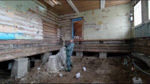 Вернулись на свой объект . Делаем закладные под столбы  . Будем делать полы