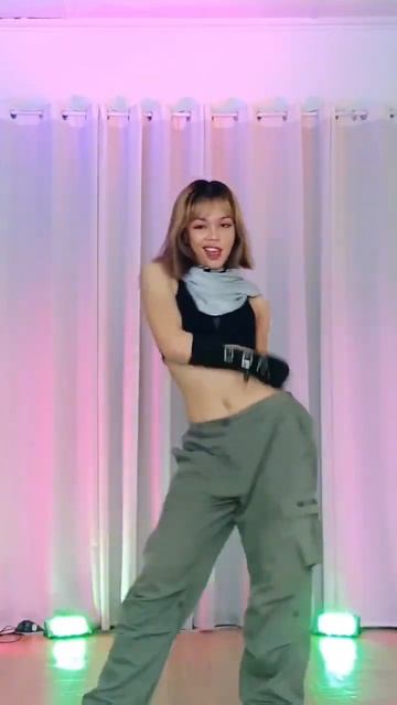 ЛЁГКАЯ ХОРЕОГРАФИЯ ДЛЯ НОВИЧКОВ❤️песня: BloodyKidd - WOW WOW WOW смотреть онлайн