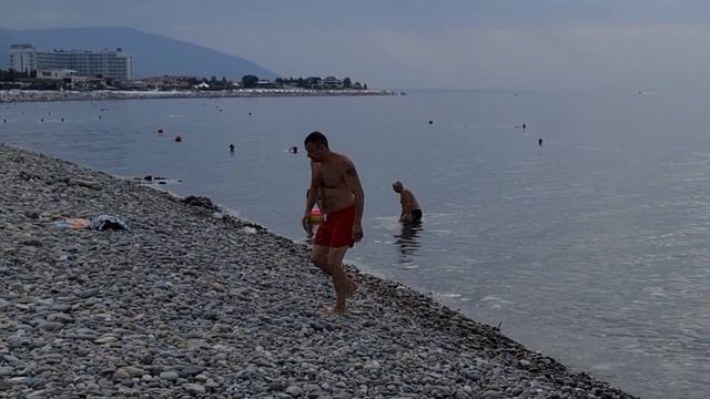 Утро на всех пляжах Олимпийской набережной!7августа!К 10утра всё занято!!!